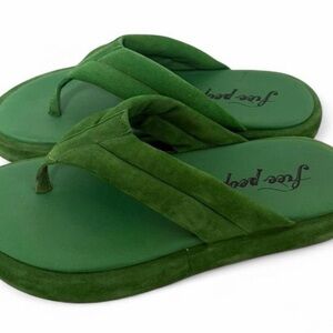 New Free People Wonderland Green Suede Platform Flip Flop Sandals. Size 7-7.5